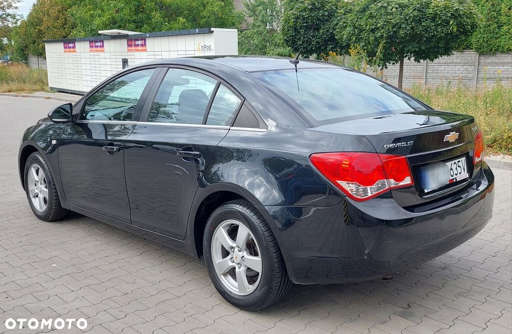 Chevrolet Cruze 1.8 LT+ - 11