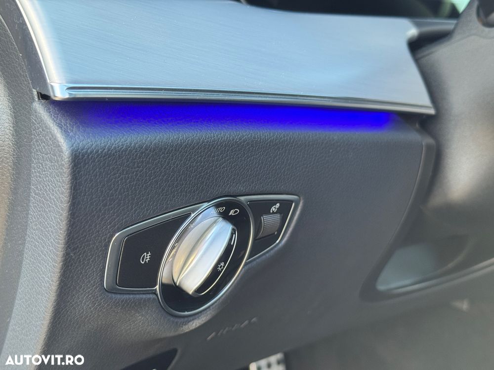 Mercedes-Benz E - 33