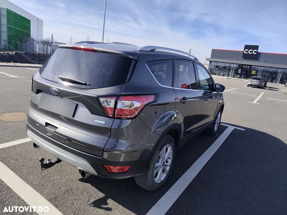 Ford Kuga - 2