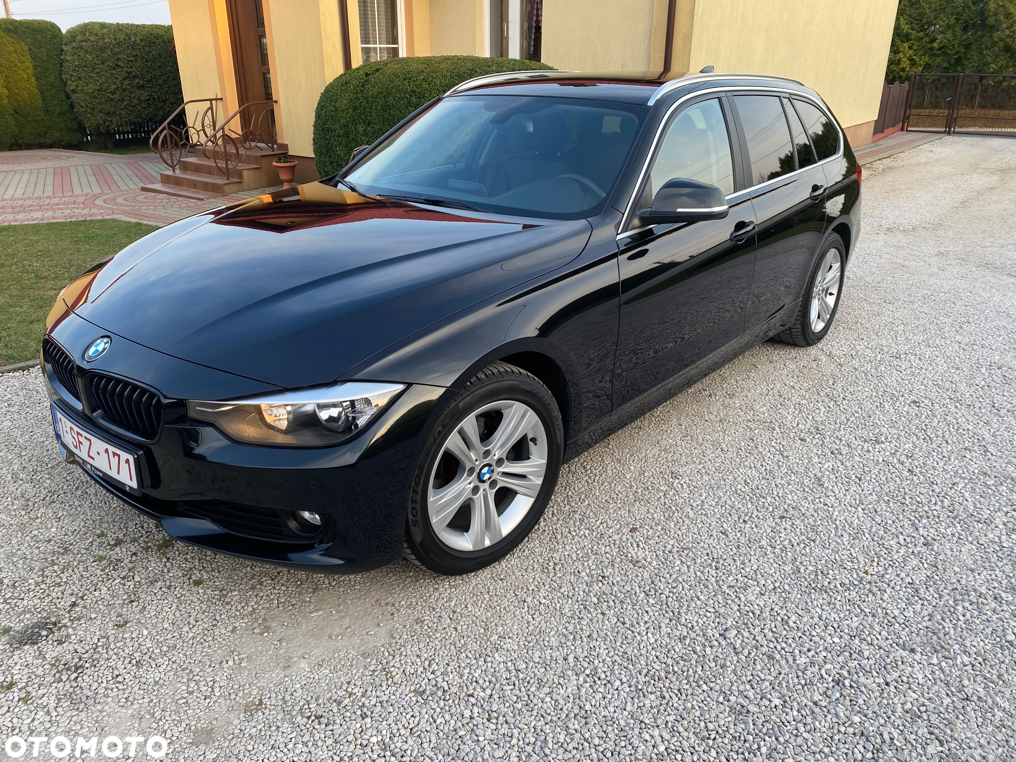 BMW Seria 3 318d Touring - 2