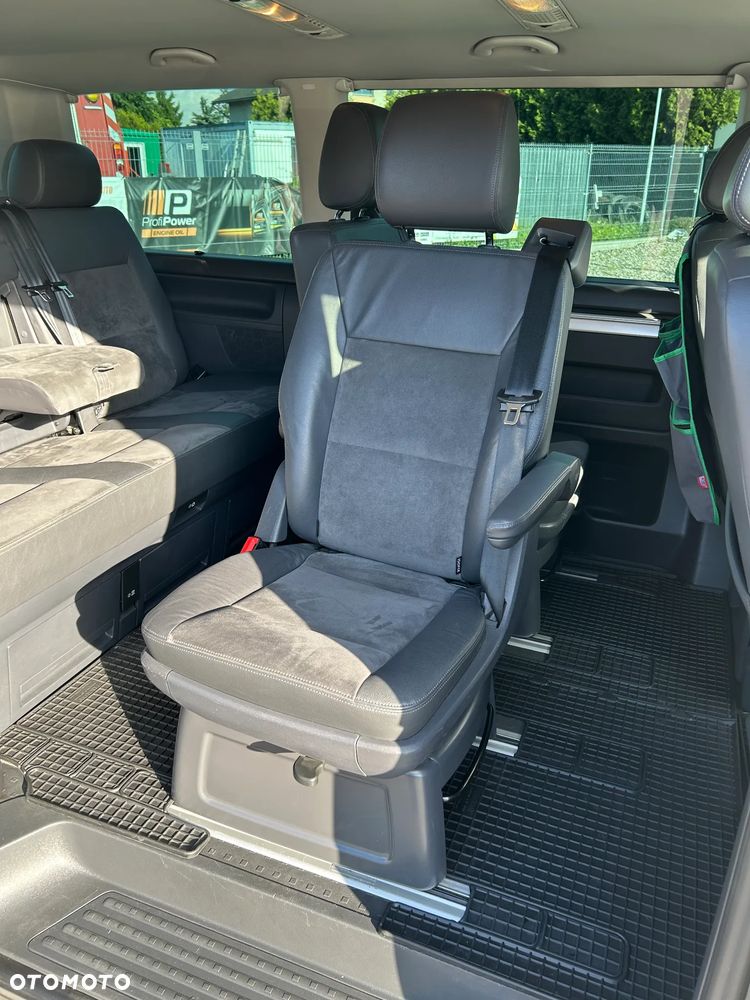 Volkswagen Multivan - 15