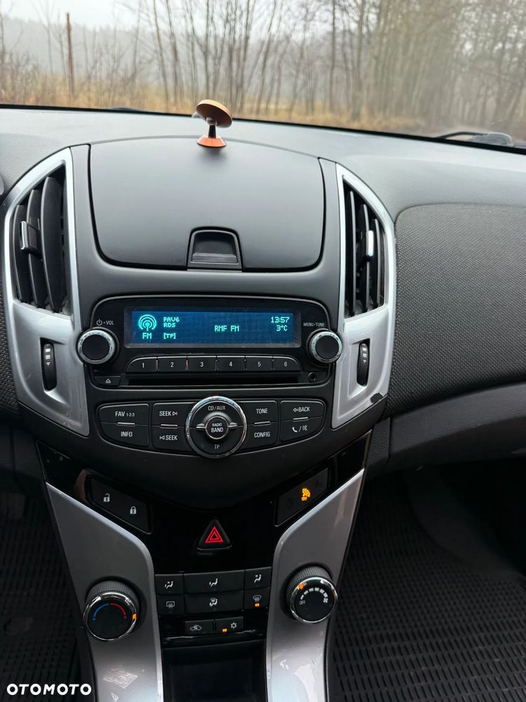 Chevrolet Cruze 1.6 LT - 18