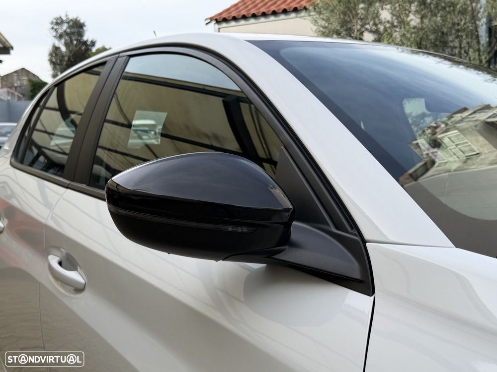 Peugeot 208 1.2 PureTech Active Pack - 4