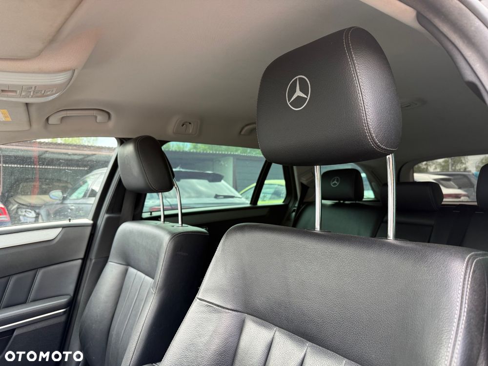 Mercedes-Benz Klasa E 220 CDI 7G-TRONIC Elegance - 24