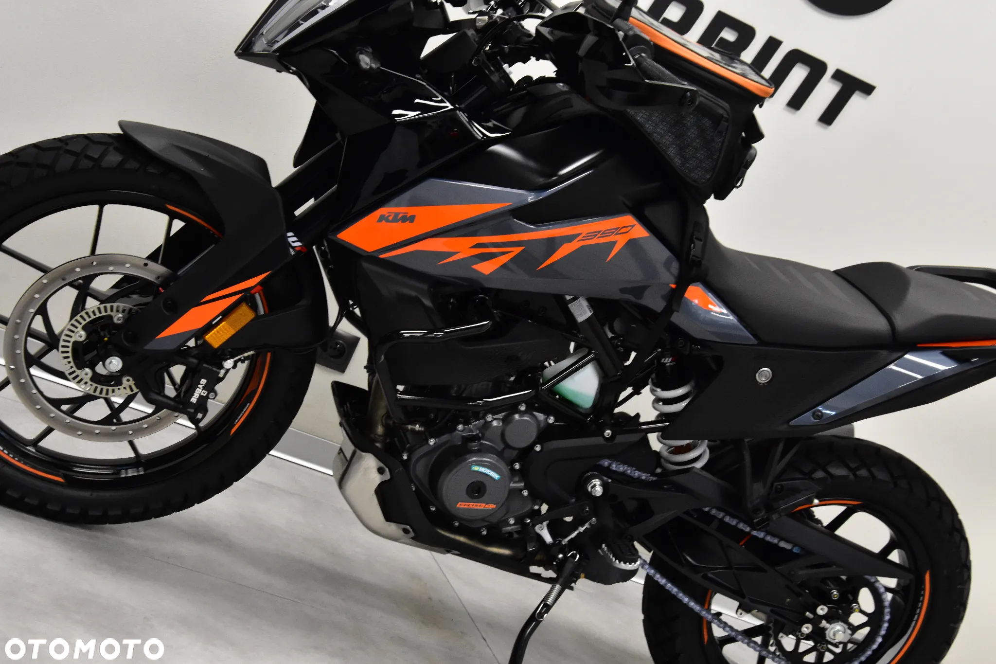 KTM Adventure - 14