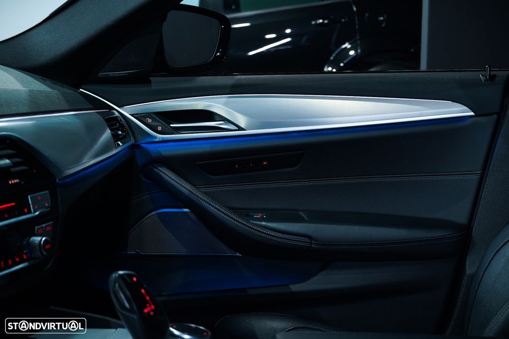 BMW 530 e Pack M - 14
