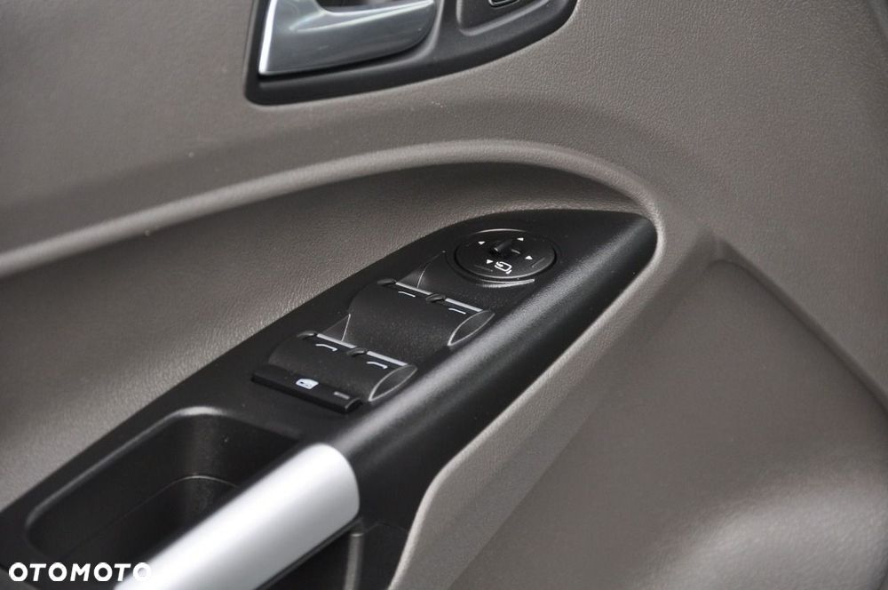 Ford Tourneo Connect 1.5 TDCi Start-Stop Titanium - 25