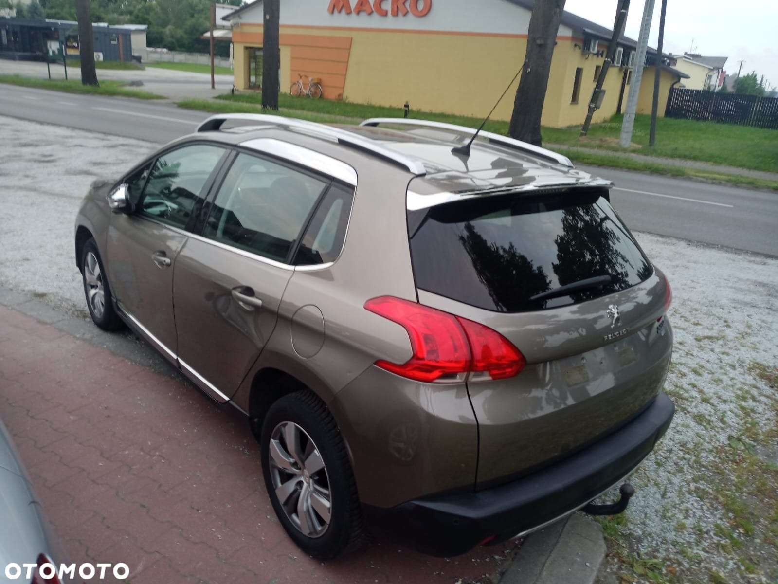 Peugeot 2008 1.6 e-HDi Allure S&S - 5