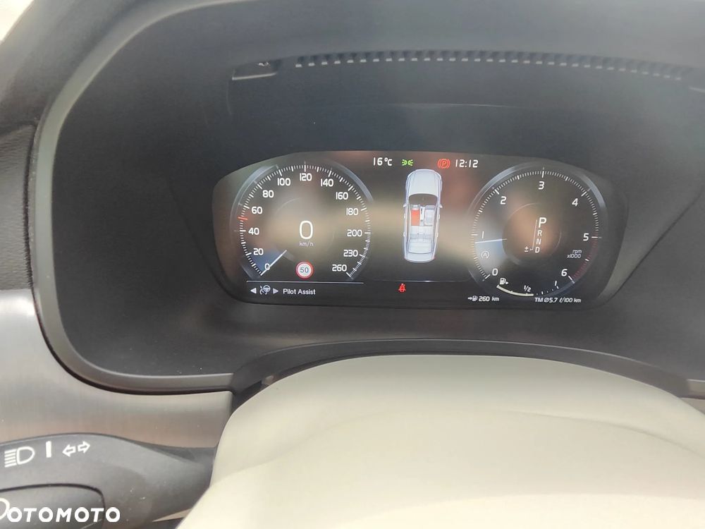 Volvo S90 D4 Momentum - 19