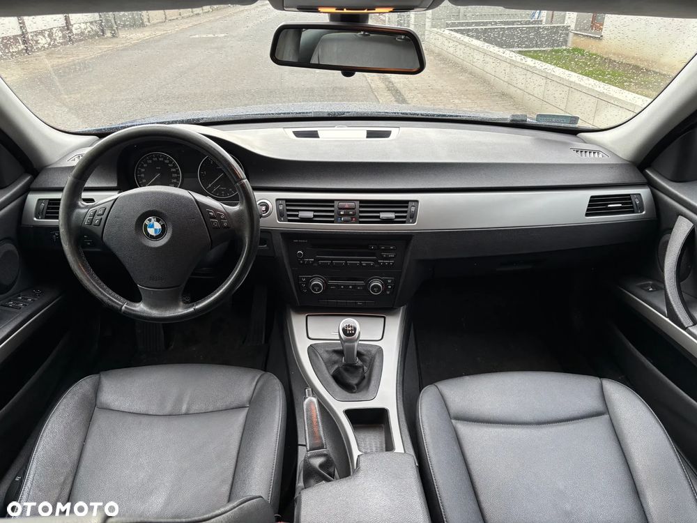 BMW Seria 3 318d DPF - 9