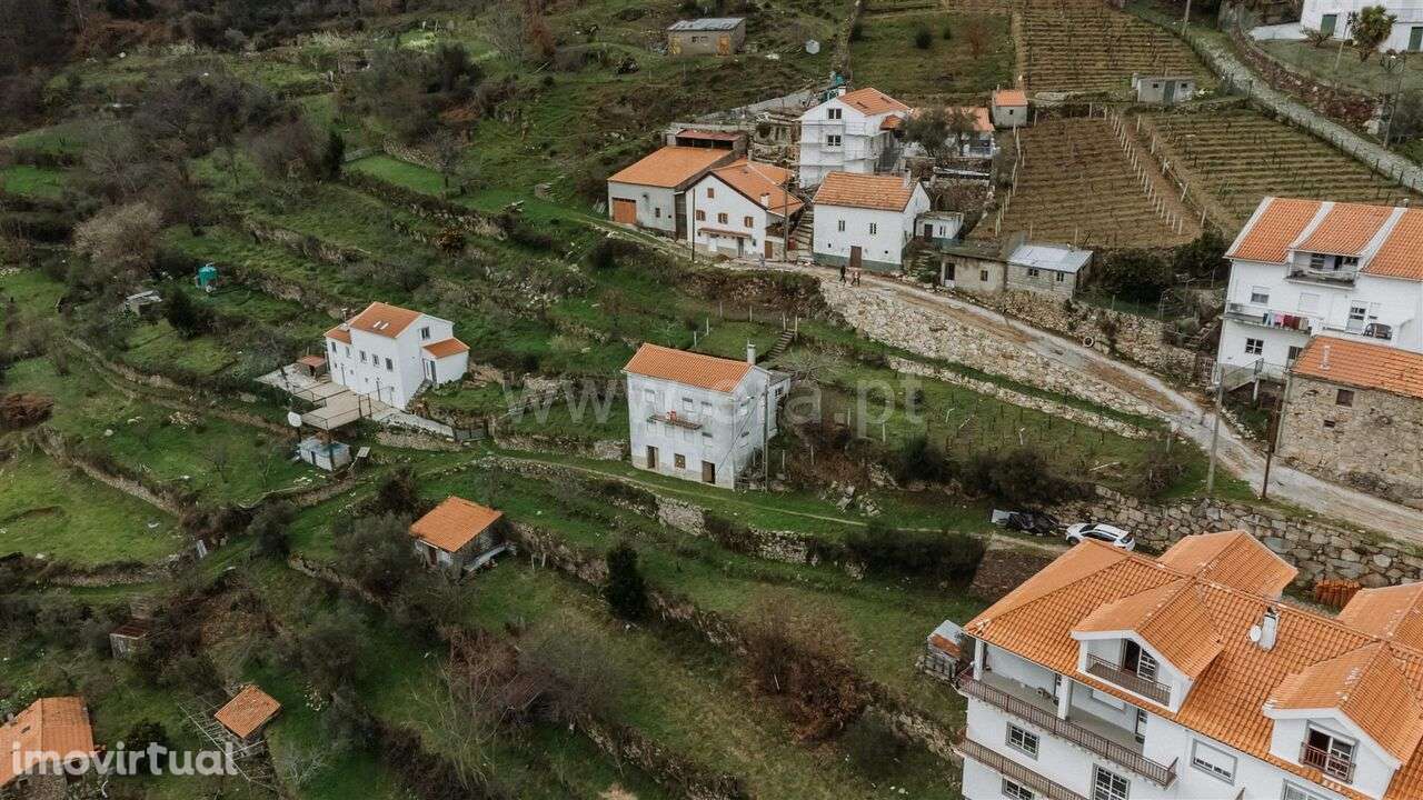 Moradia Isolada T4 / Manteigas, Serra da Estrela - Grande imagem: 2/20
