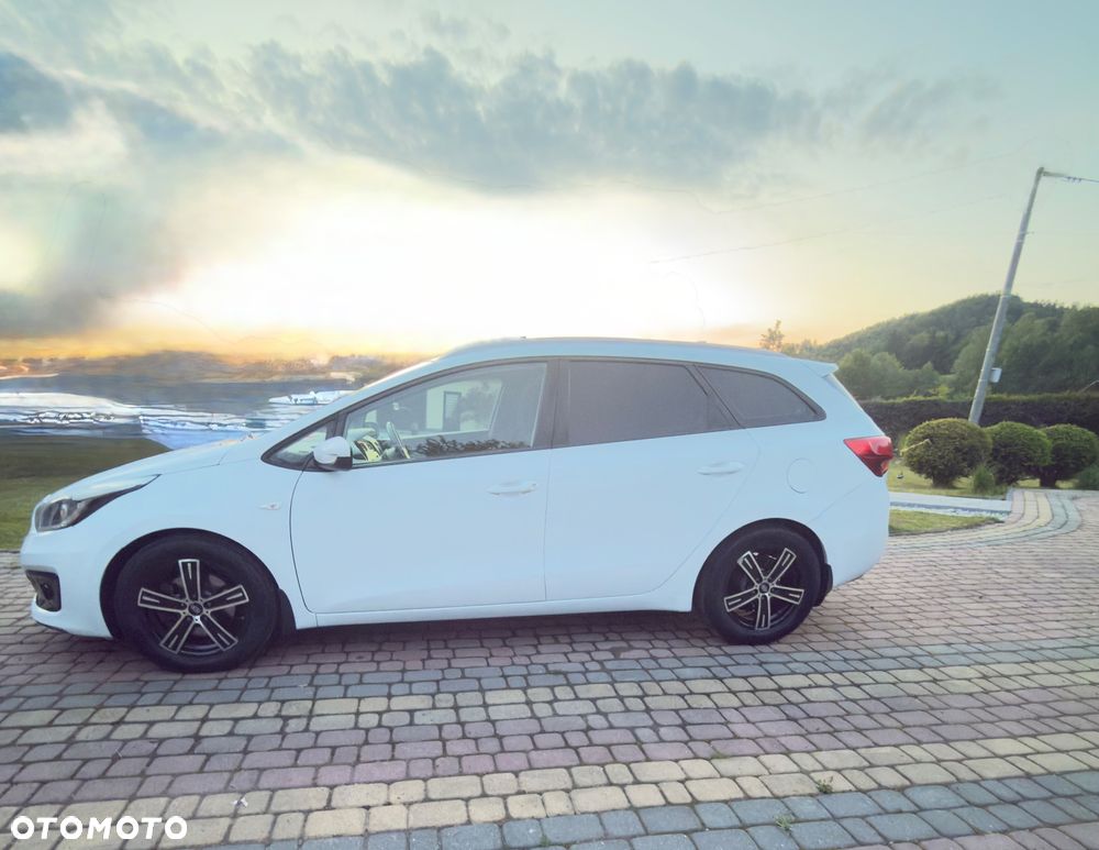 Kia Ceed - 4
