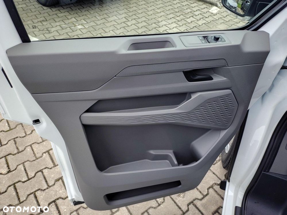 Volkswagen Transporter Furgon, 2,0TDI 150KM, 6-bieg.manualna, r.o :3500 mm - 9