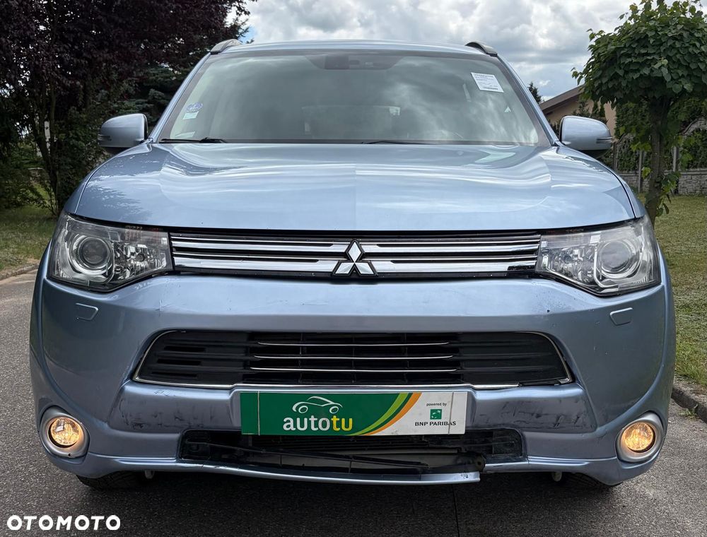 Mitsubishi Outlander - 1