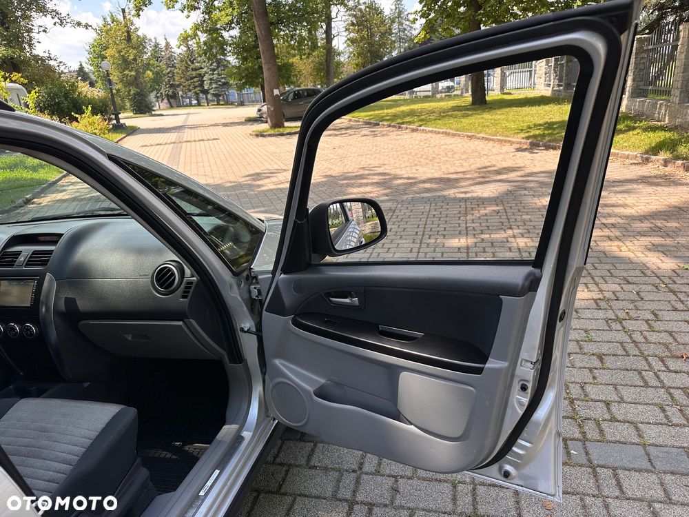 Suzuki SX4 1.6 VVT Automatik 4x2 Comfort - 18