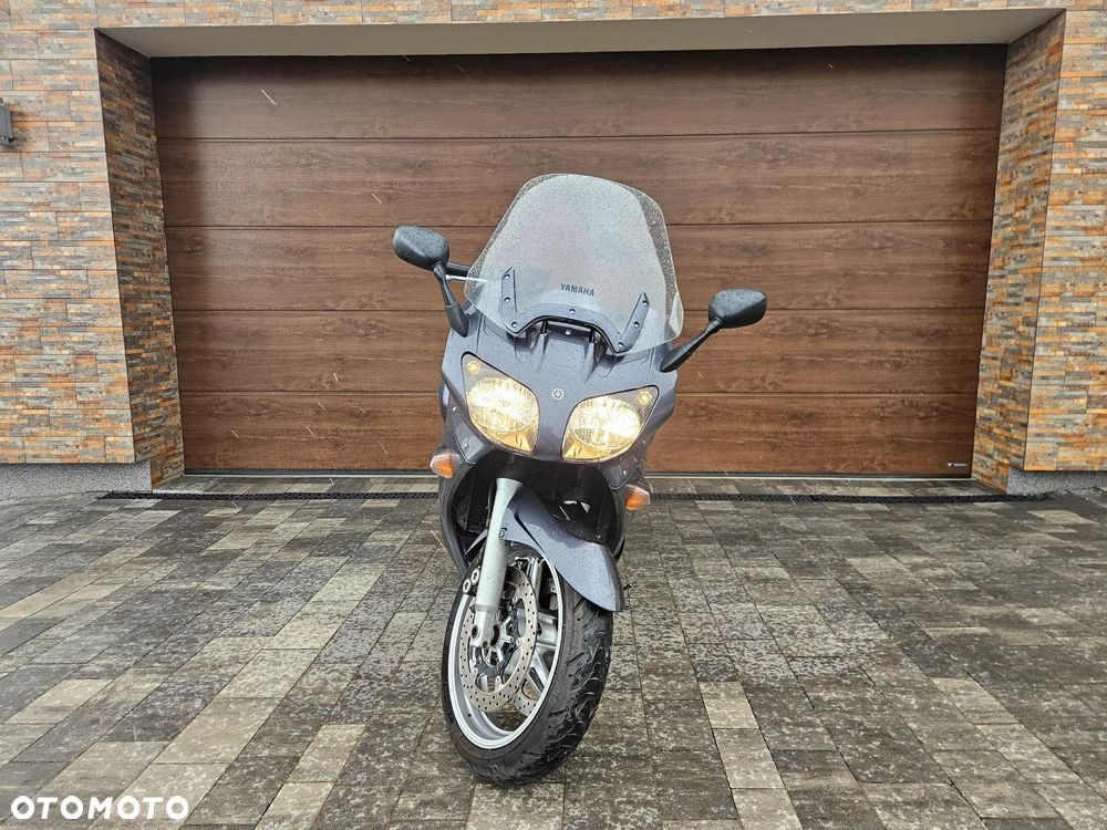 Yamaha FJR - 5