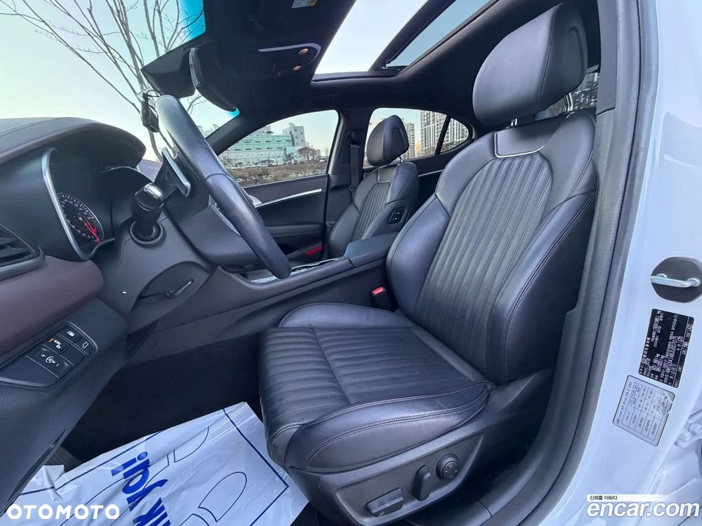 Genesis G70 - 9
