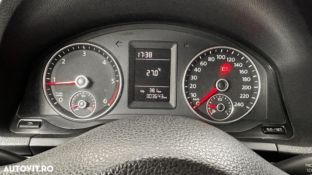 Volkswagen Jetta 1.6 TDI DPF Trendline - 19