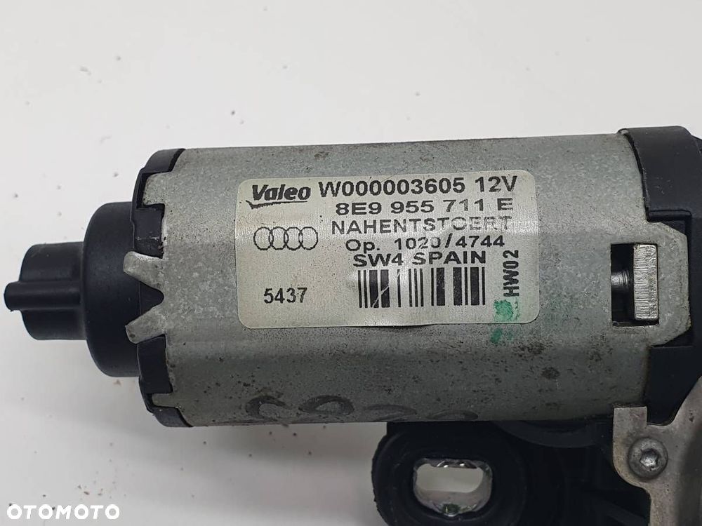 SILNICZEK WYCIERACZEK TYŁ 8E9955711E AUDI A3 8P - 4