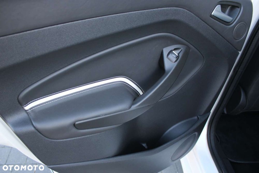 Ford Kuga 1.5 EcoBoost 2x4 Vignale - 27