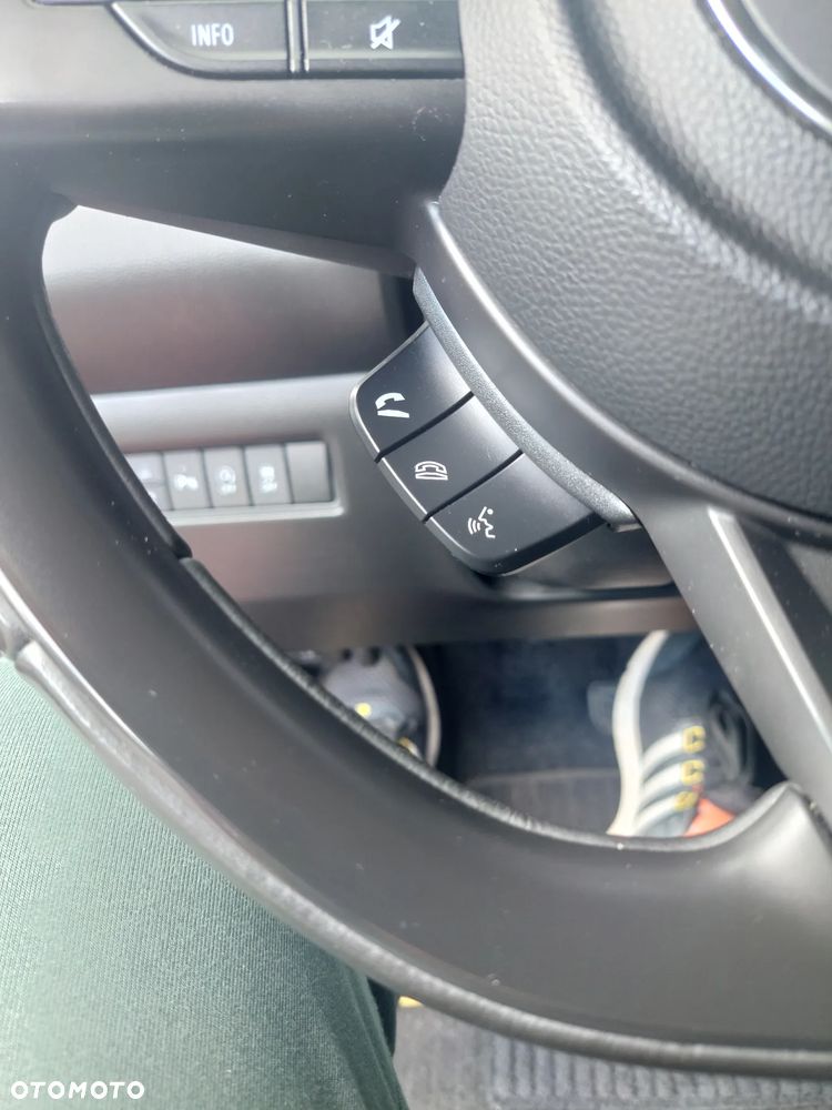 Suzuki Swift 1.2 Dualjet SHVS Premium Plus CVT - 8