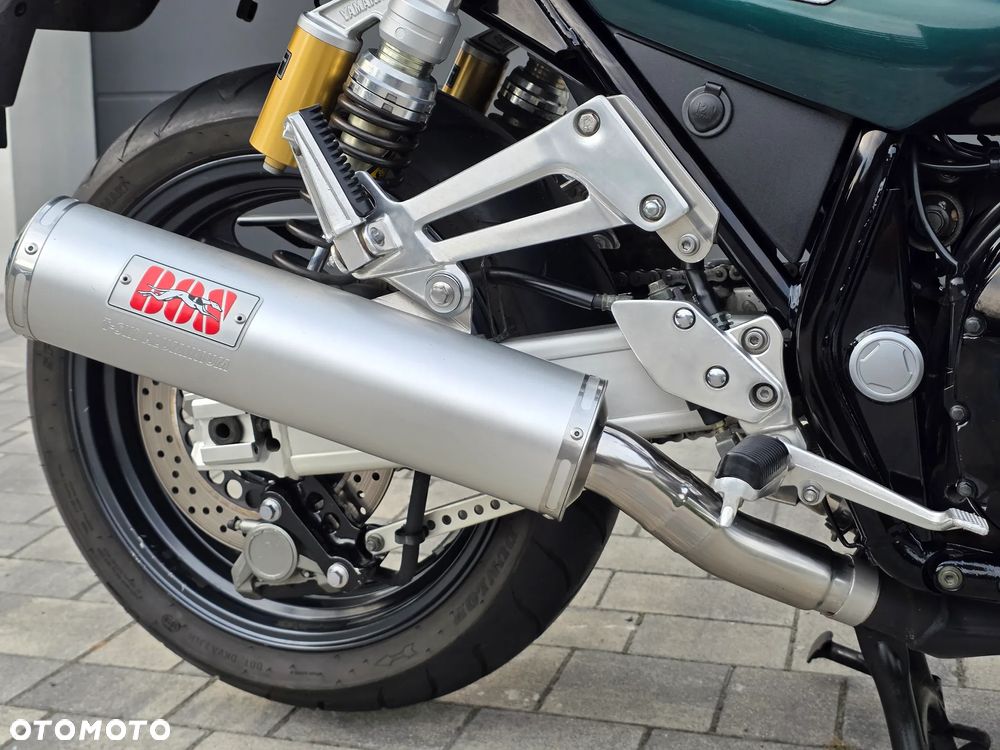 Yamaha XJR - 9