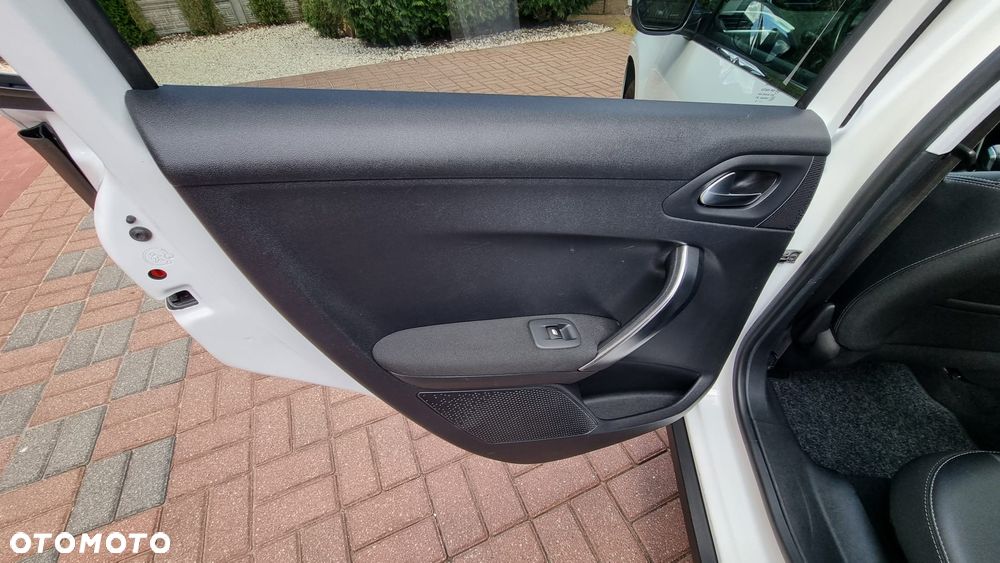 Peugeot 2008 - 17