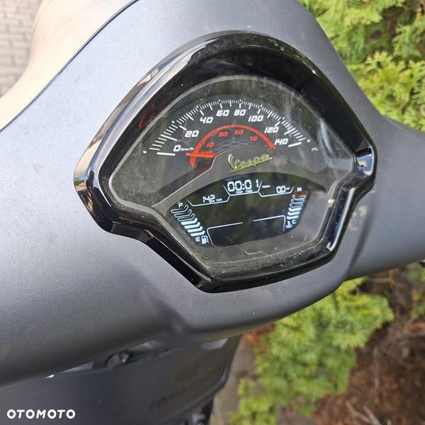 Vespa GTS - 3