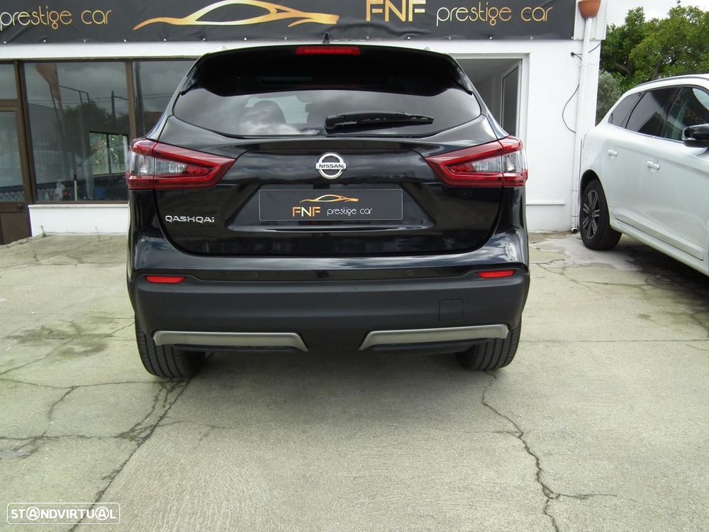Nissan Qashqai 1.5 dCi N-Connecta J18 — fotografia 8