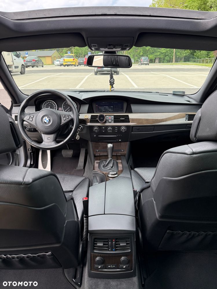 BMW Seria 5 530d - 25