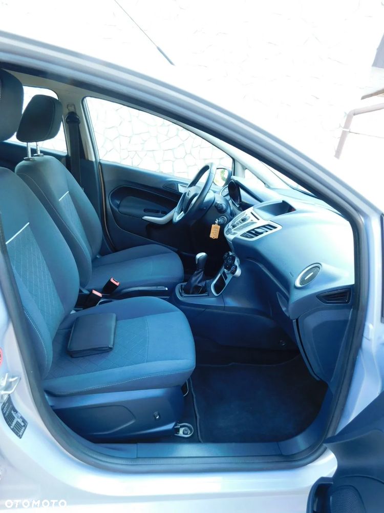 Ford Fiesta 1.25 Champions Edition - 14
