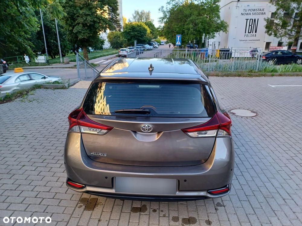 Toyota Auris 2017 photo 5