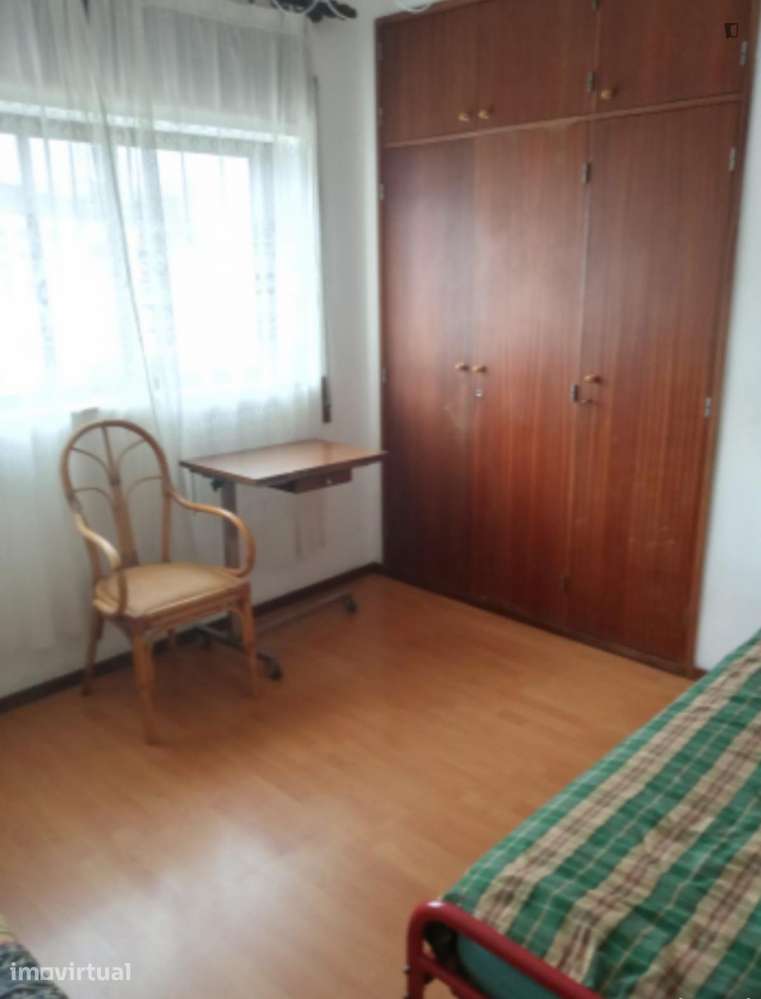 Quarto - localizado em Bairro do Sol Coimbra - Grande imagem: 2/10