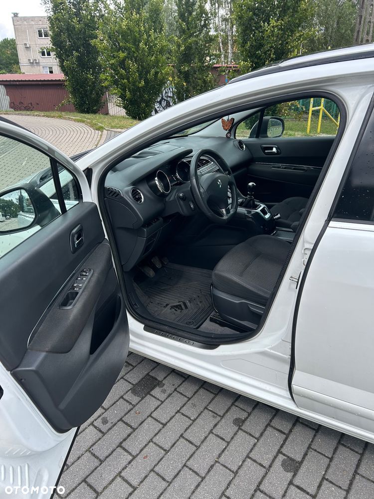 Peugeot 5008 1.6 THP Family 7os - 6