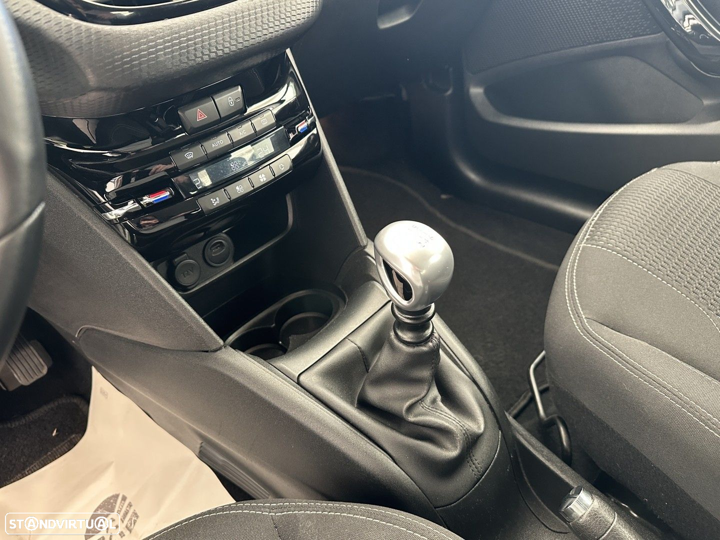 Peugeot 208 1.2 PureTech Allure - 14