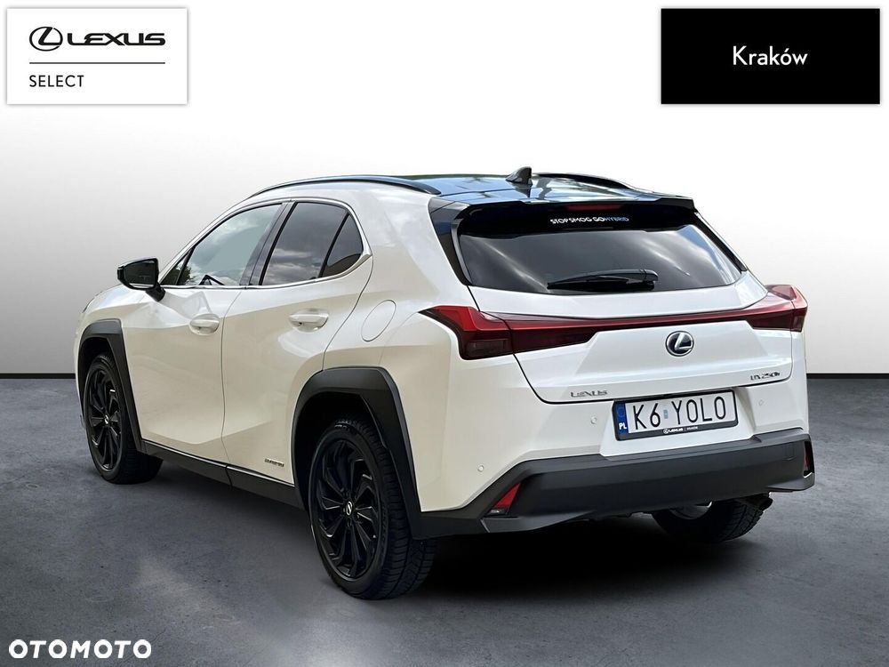 Lexus UX - 3