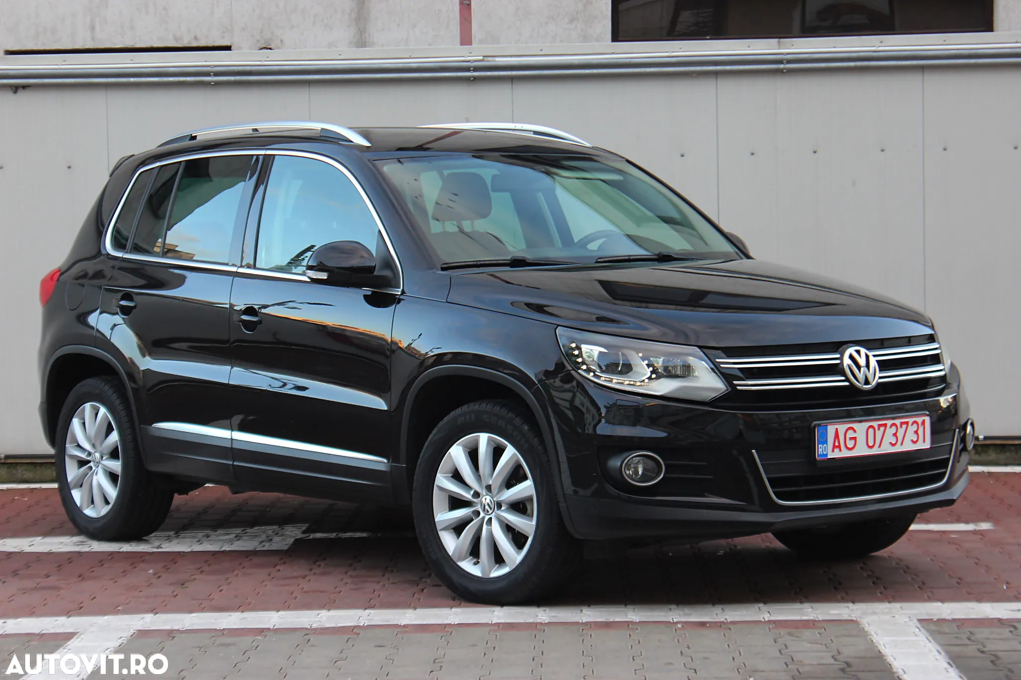 Volkswagen Tiguan 2.0 TDI 4Mot DSG Trendline - 2