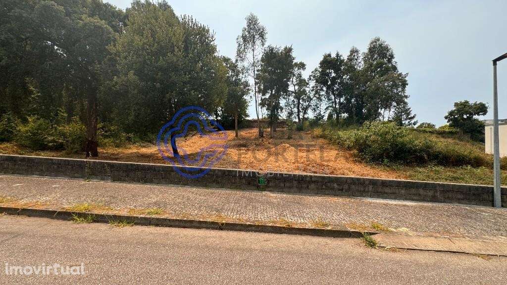 Lote c/ 890m2 Serzedo - Grande imagem: 3/4