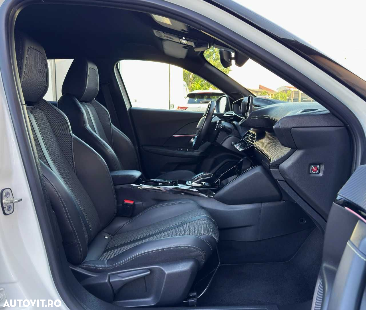 Peugeot 2008 - 18