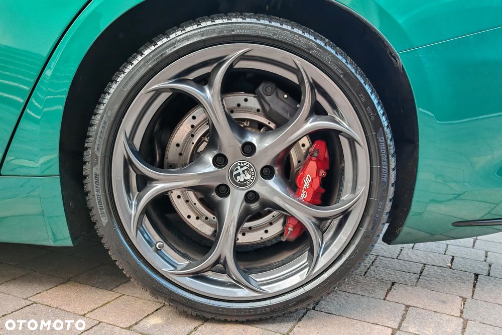 Alfa Romeo Giulia 2.9 Bi Turbo V6 Quadrifoglio - 31