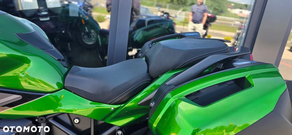 Kawasaki Ninja H2 SX - 35