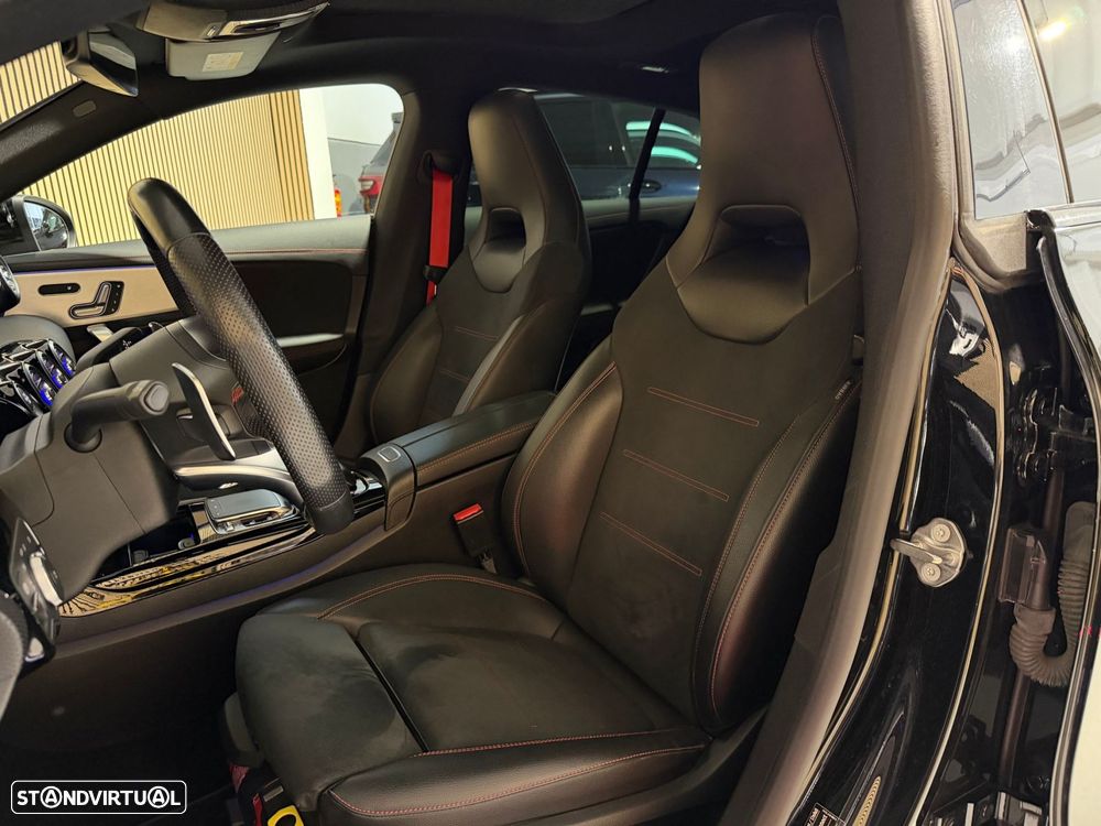 Mercedes-Benz CLA 35 AMG 4Matic — fotografia 6