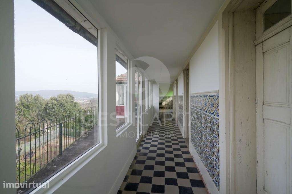 Casa senhorial de 4 frentes - Grande imagem: 5/50