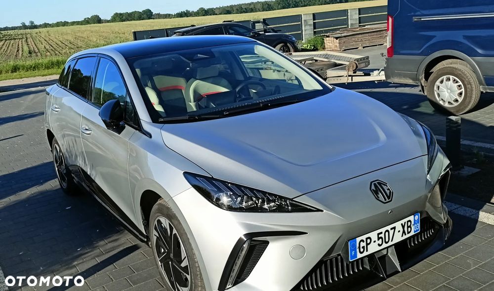 MG 4 Luxury 64 kWh - 9