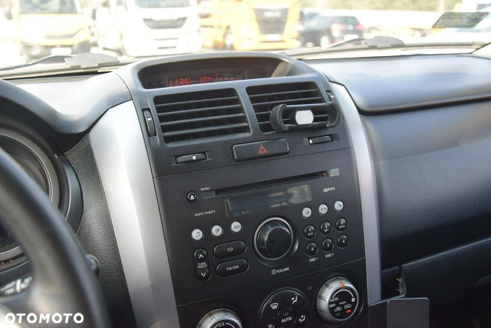 Suzuki Grand Vitara 2.0 Automatik Comfort Limited - 23