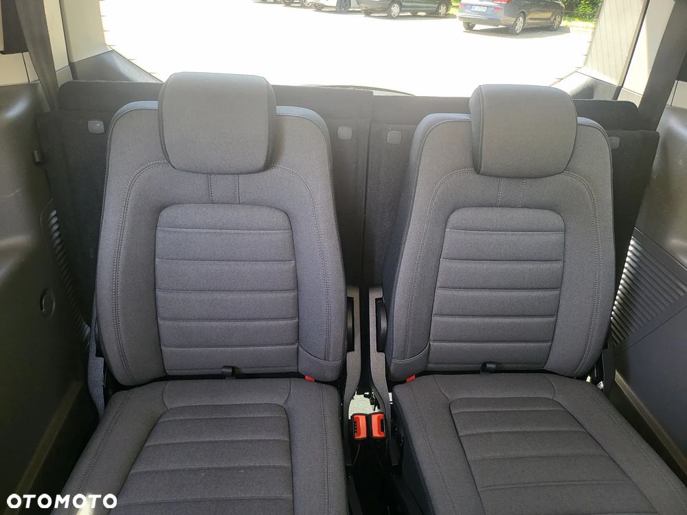 Ford Tourneo Connect Grand - 22
