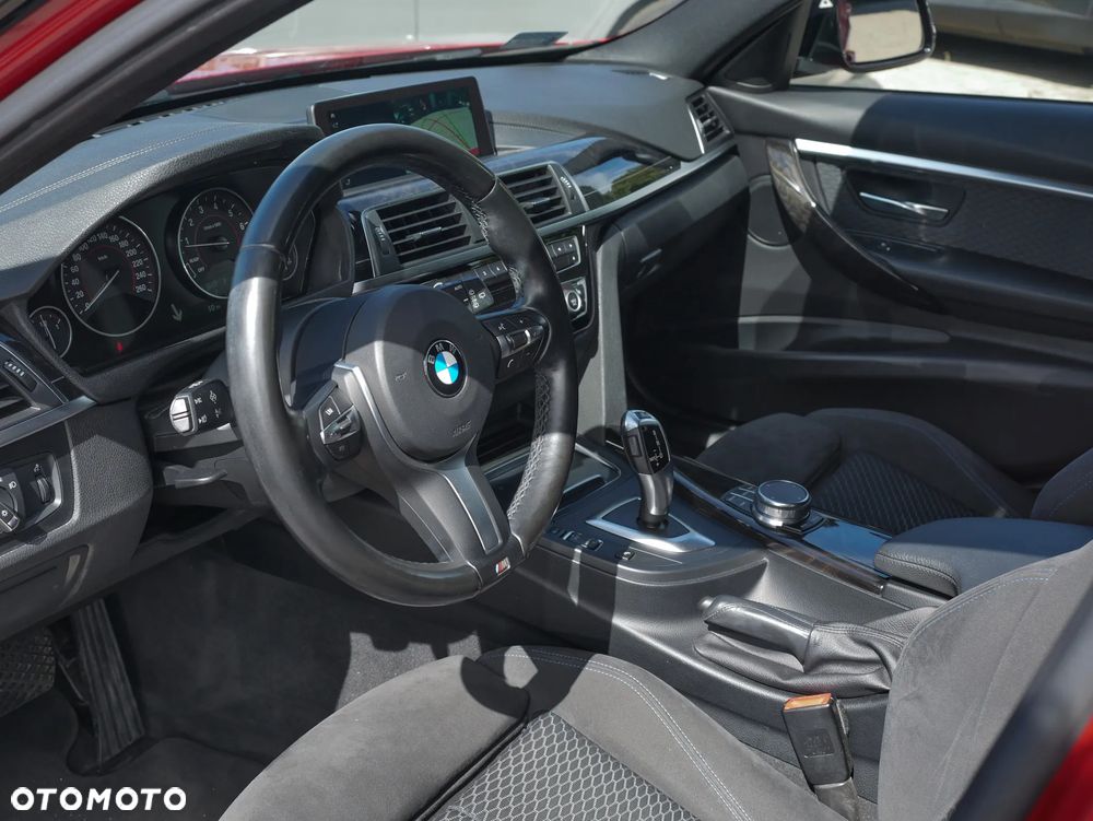 BMW Seria 3 330i GPF xDrive M Sport Shadow - 14