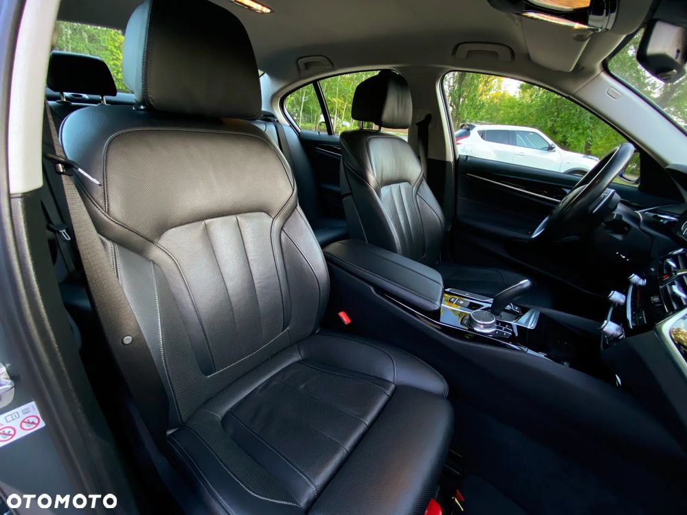 BMW Seria 5 520d xDrive Sport Line sport - 13