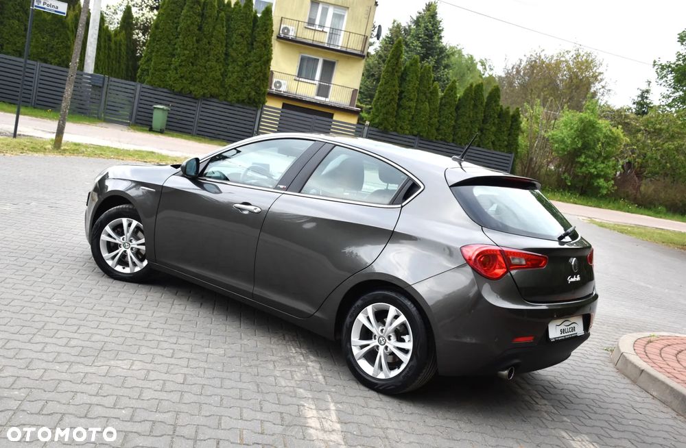 Alfa Romeo Giulietta 1.6 JTDM Distinctive - 36