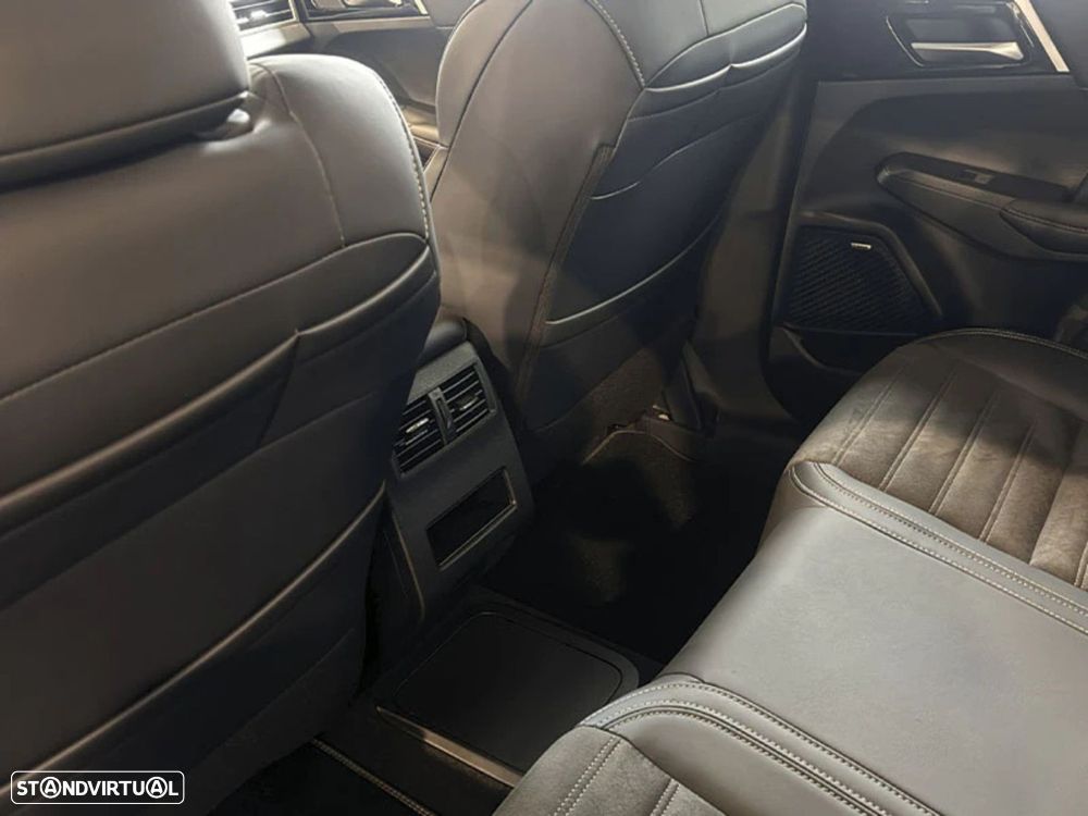 Mitsubishi Outlander - 16